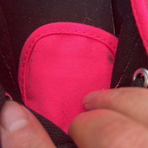Vans Unisex Canvas Pink Sneakers Sz 10 NWOT - Picture 10 of 10